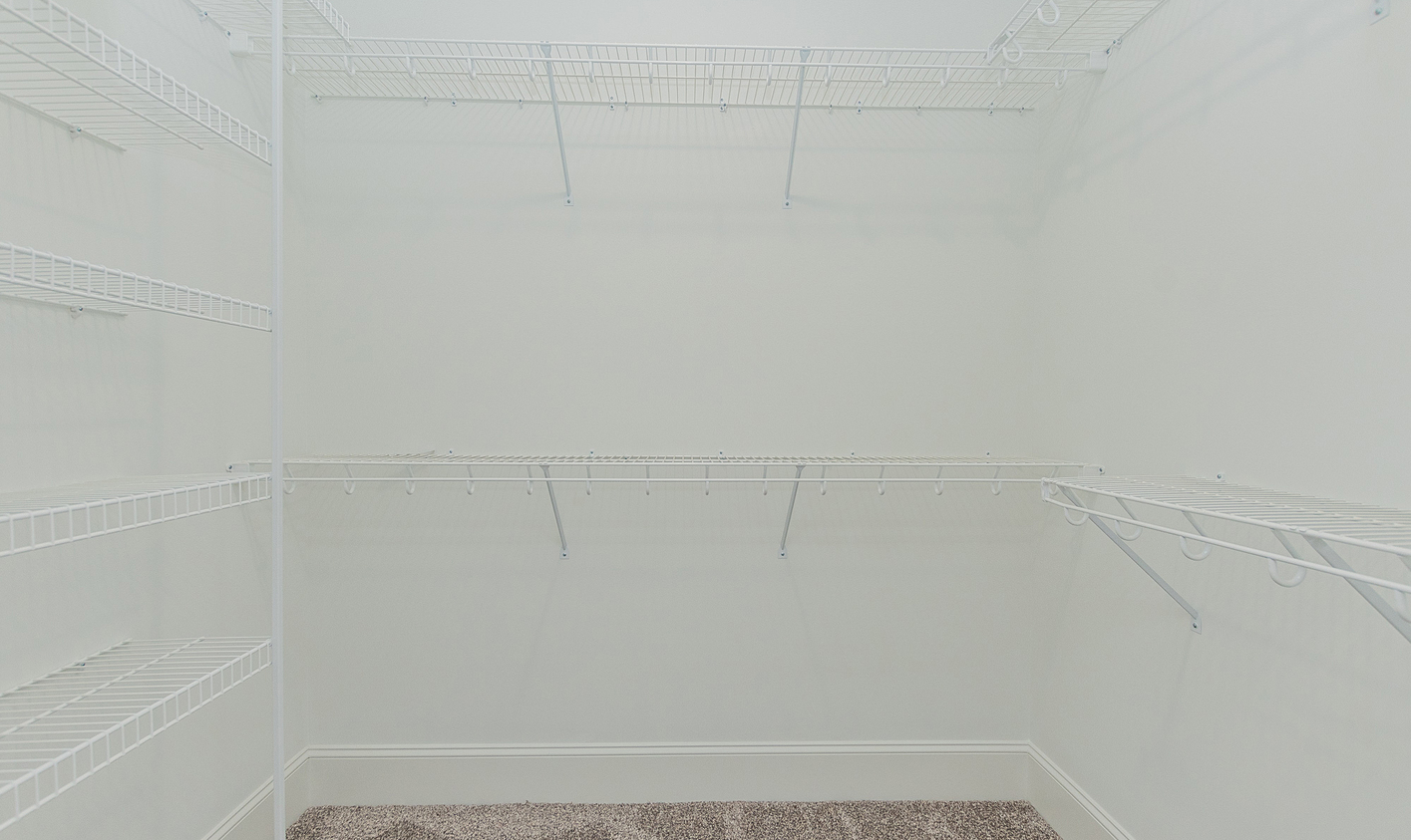The Eagle III Walk in Closet