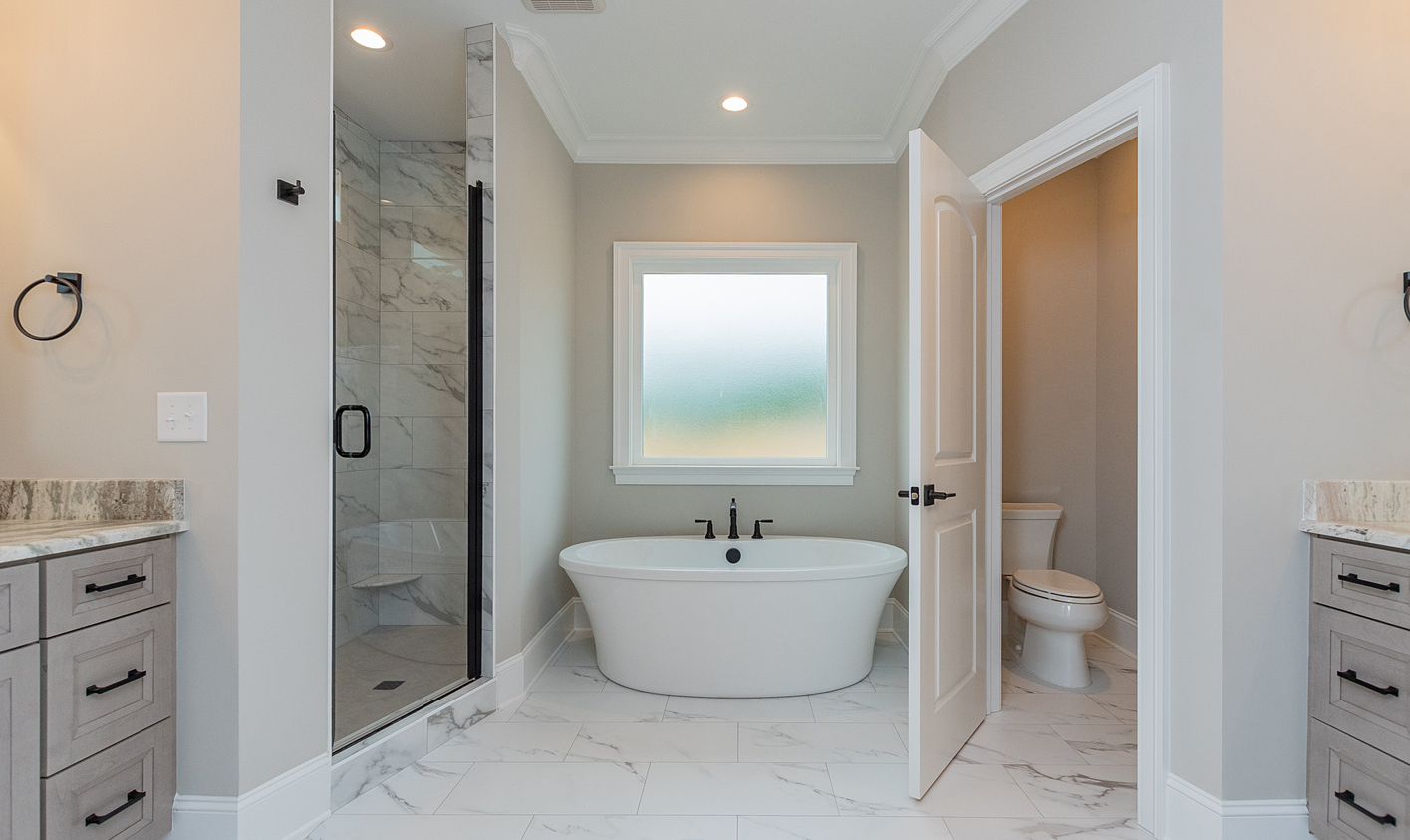 The Hunter II Master Bathroom