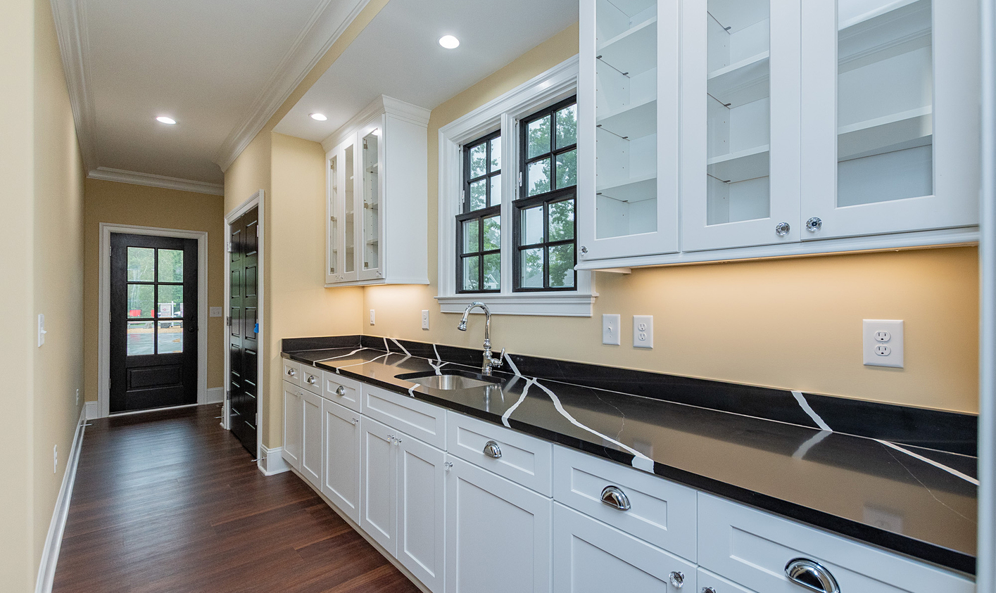 The Retreat II Kitchen/Walkway