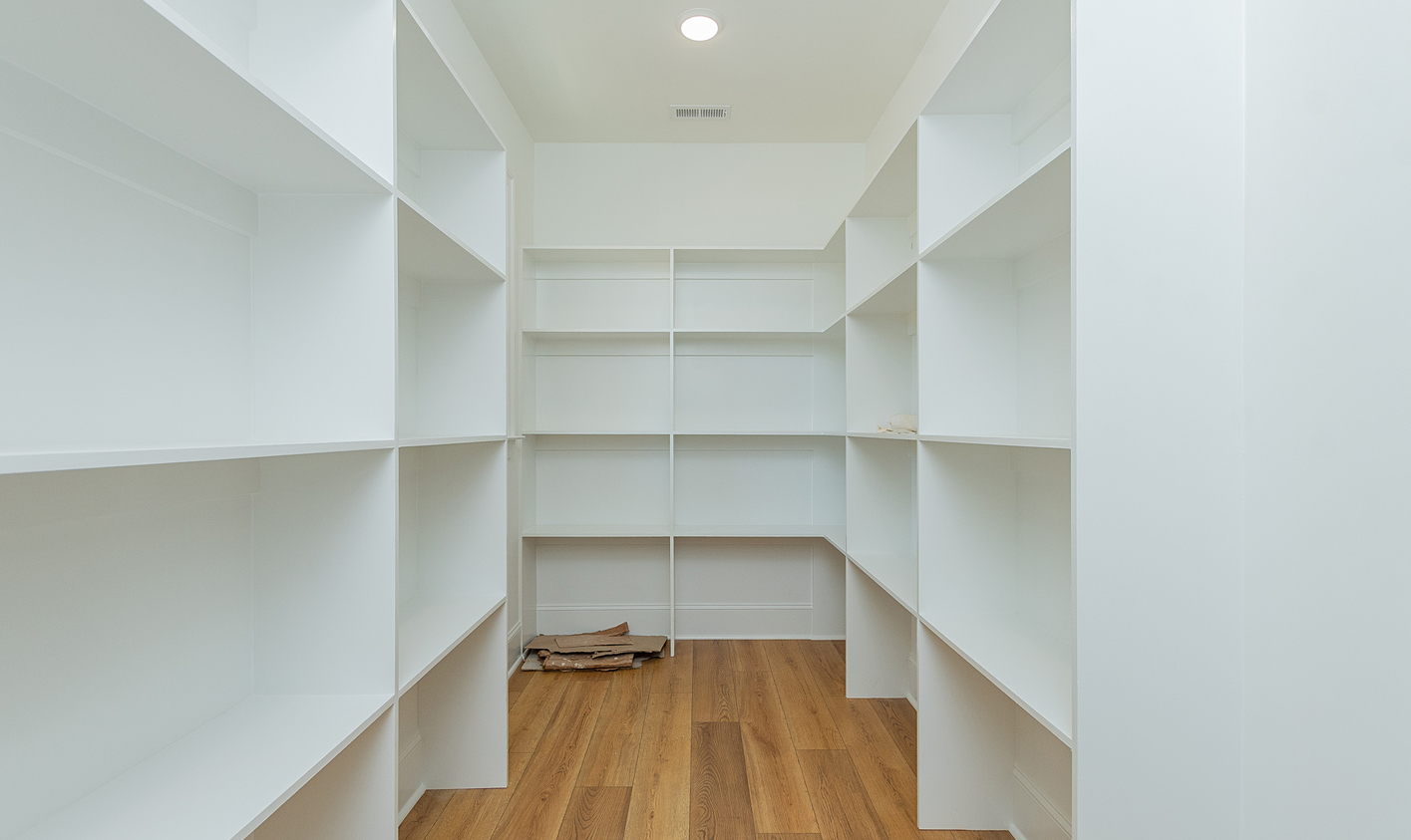 The Leaf III Walk in Pantry