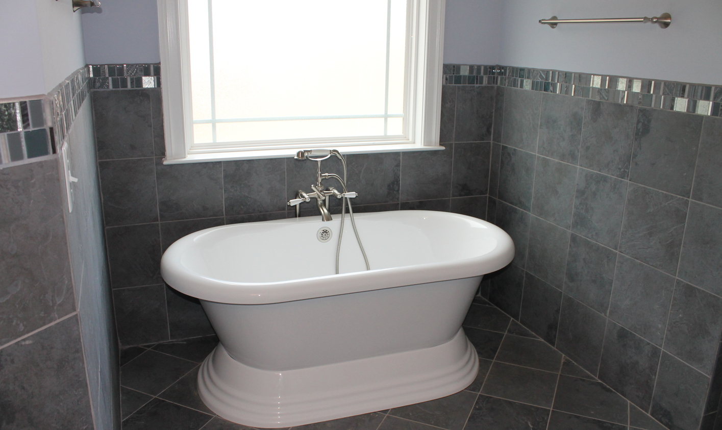 The Starboard II Tub